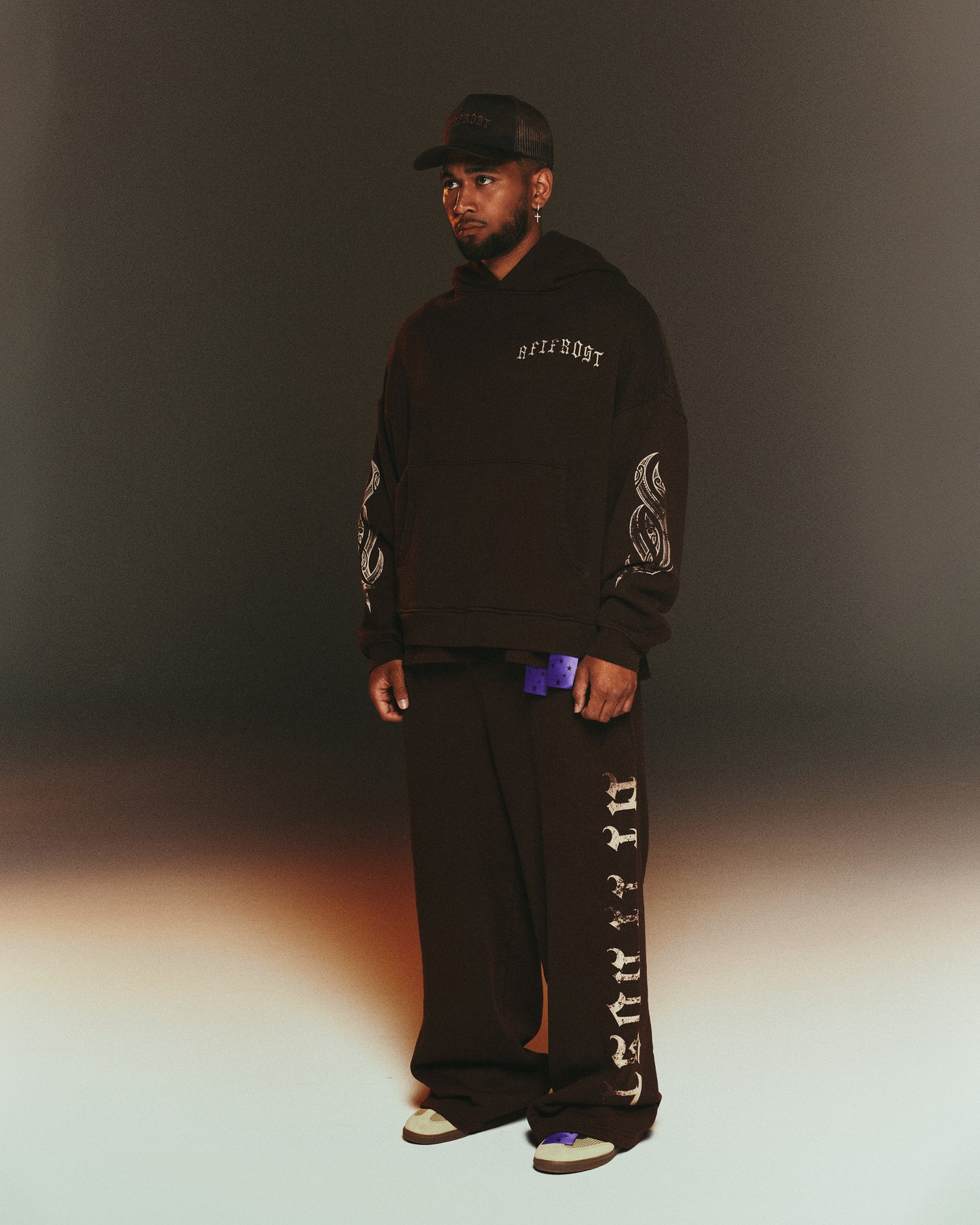 AFIFROST BROWN SWEATPANTS