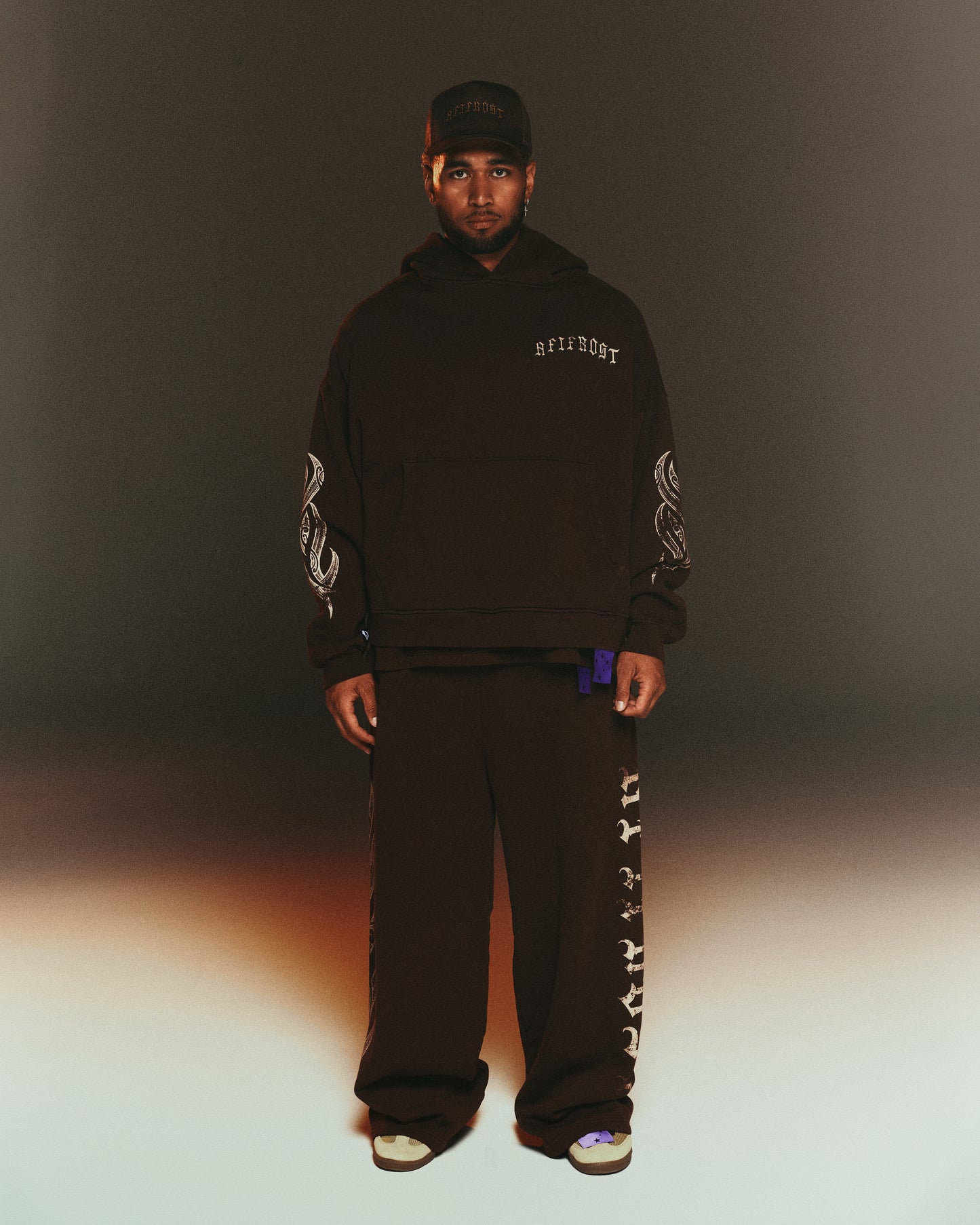 AFIFROST BROWN SWEATPANTS